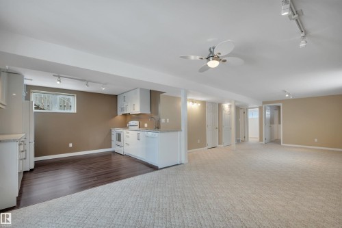 3948 62 Street, Edmonton, AB - Indoor Photo Showing Kitchen
