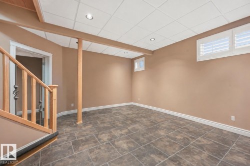 11024 177 Avenue, Edmonton, AB - Indoor