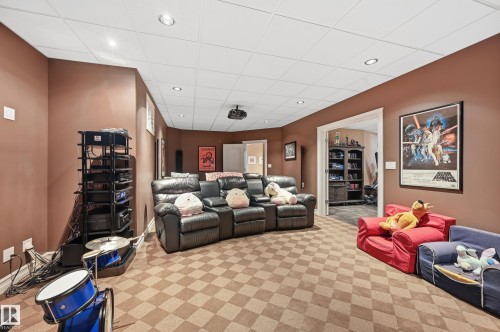 11024 177 Avenue, Edmonton, AB - Indoor