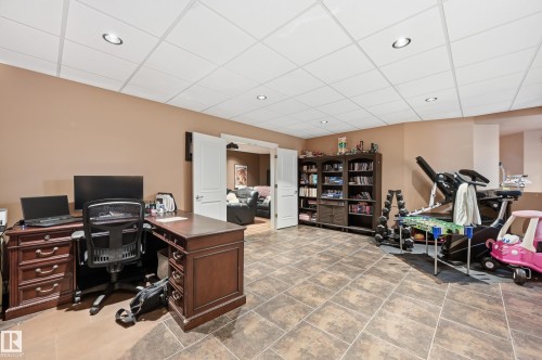 11024 177 Avenue, Edmonton, AB - Indoor