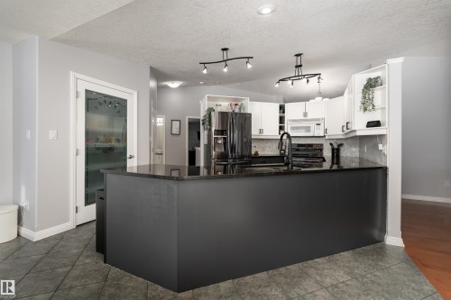 21 Power Drive, Rural Lac Ste. Anne County, AB - Indoor Photo Showing Kitchen