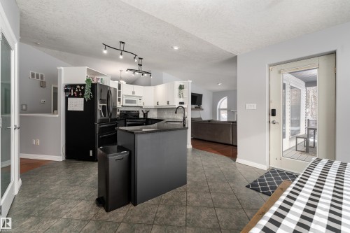 21 Power Drive, Rural Lac Ste. Anne County, AB - Indoor Photo Showing Kitchen
