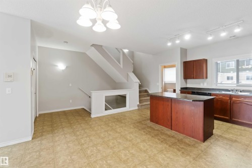 53 3010 33 Avenue, Edmonton, AB - Indoor Photo Showing Kitchen