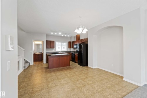 53 3010 33 Avenue, Edmonton, AB - Indoor Photo Showing Kitchen