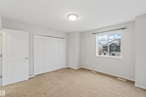 53 3010 33 Avenue, Edmonton, AB - Indoor Photo Showing Other Room
