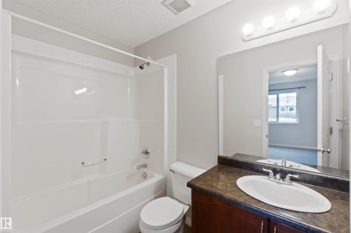 53 3010 33 Avenue, Edmonton, AB - Indoor Photo Showing Bathroom