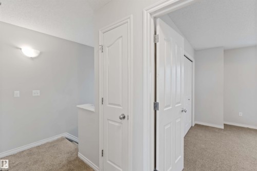 53 3010 33 Avenue, Edmonton, AB - Indoor Photo Showing Other Room