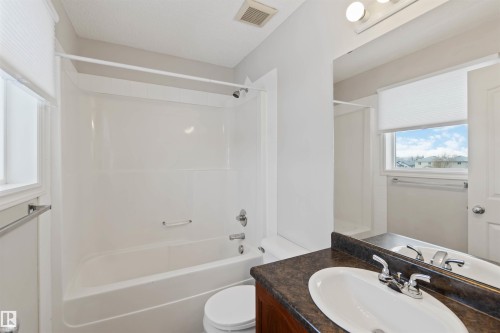 53 3010 33 Avenue, Edmonton, AB - Indoor Photo Showing Bathroom