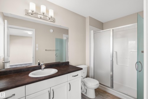 8727 221 Street, Edmonton, AB - Indoor Photo Showing Bathroom