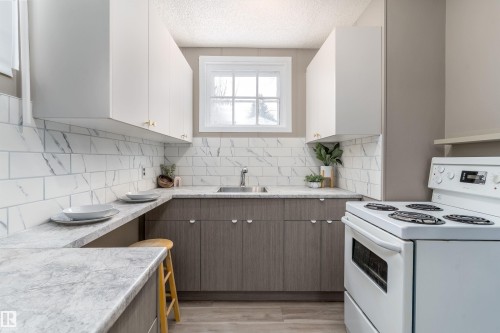 8971 81 Avenue, Edmonton, AB - Indoor Photo Showing Kitchen