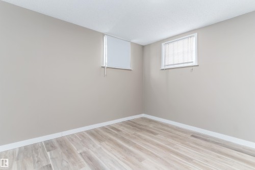 8971 81 Avenue, Edmonton, AB - Indoor Photo Showing Other Room