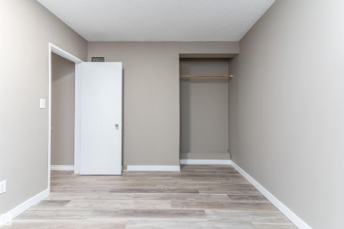 8971 81 Avenue, Edmonton, AB - Indoor Photo Showing Other Room