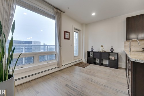 2801 10136 104 Street, Edmonton, AB - Indoor