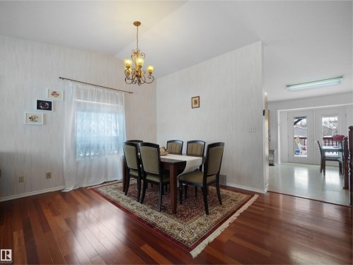 6217 13 Avenue, Edmonton, AB - Indoor Photo Showing Dining Room