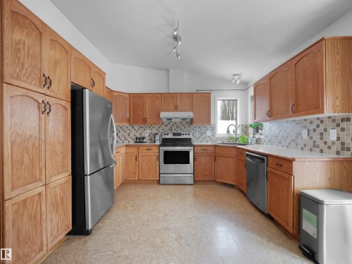 6217 13 Avenue, Edmonton, AB - Indoor Photo Showing Kitchen