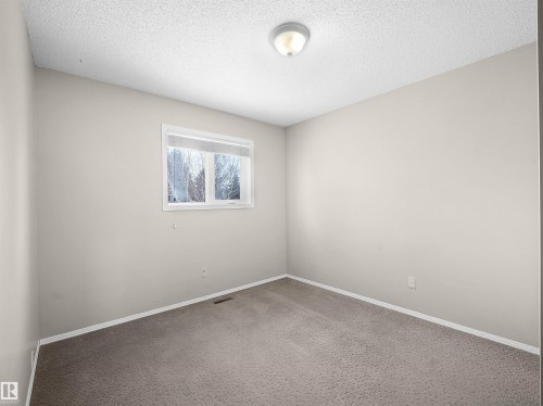 6217 13 Avenue, Edmonton, AB - Indoor Photo Showing Other Room