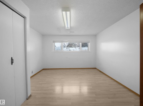 6217 13 Avenue, Edmonton, AB - Indoor Photo Showing Other Room