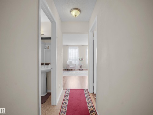 6217 13 Avenue, Edmonton, AB - Indoor Photo Showing Other Room