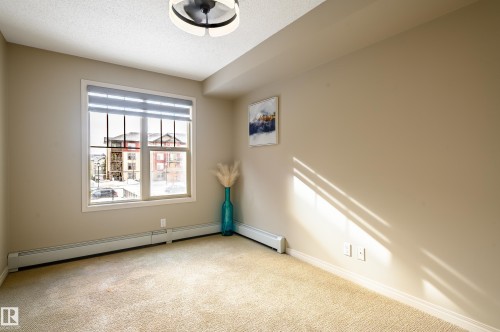 213 105 Ambleside Drive, Edmonton, AB - Indoor Photo Showing Other Room