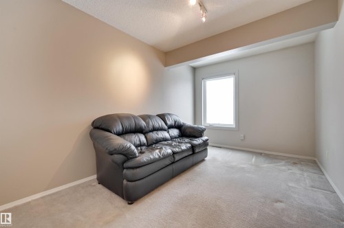303 8811 106A Avenue, Edmonton, AB - Indoor