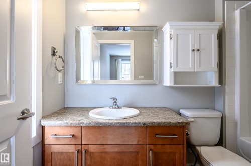 11617 93 Street, Edmonton, AB - Indoor Photo Showing Bathroom