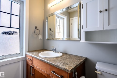 11617 93 Street, Edmonton, AB - Indoor Photo Showing Bathroom