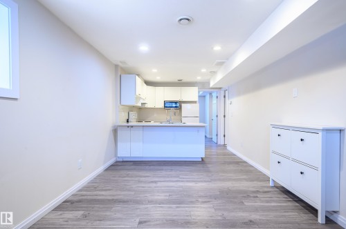 11617 93 Street, Edmonton, AB - Indoor