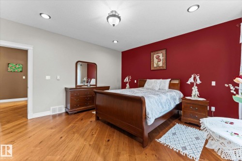 10516 158 Street Nw, Edmonton, AB - Indoor Photo Showing Bedroom