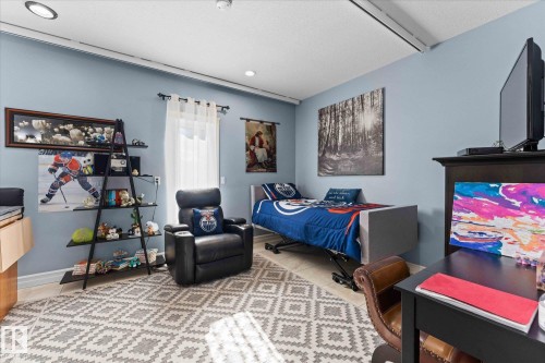 10516 158 Street Nw, Edmonton, AB - Indoor