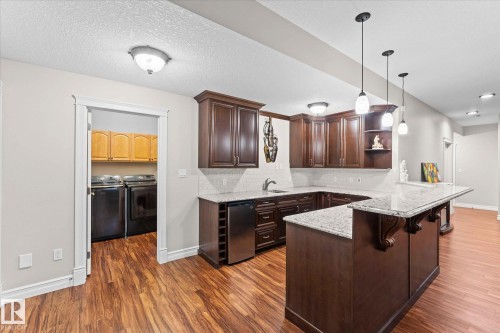 10516 158 Street Nw, Edmonton, AB - Indoor Photo Showing Kitchen