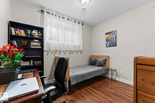 10516 158 Street Nw, Edmonton, AB - Indoor Photo Showing Other Room