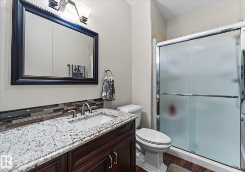 10516 158 Street Nw, Edmonton, AB - Indoor Photo Showing Bathroom