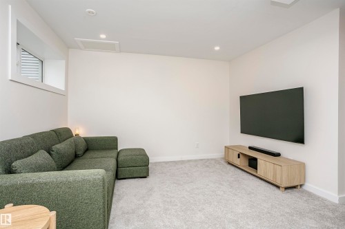 350 Desrochers Boulevard, Edmonton, AB - Indoor