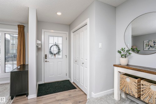 350 Desrochers Boulevard, Edmonton, AB - Indoor Photo Showing Other Room