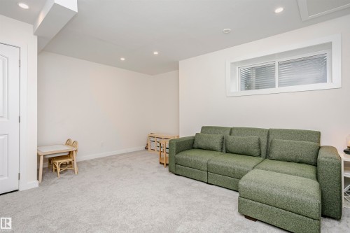 350 Desrochers Boulevard, Edmonton, AB - Indoor