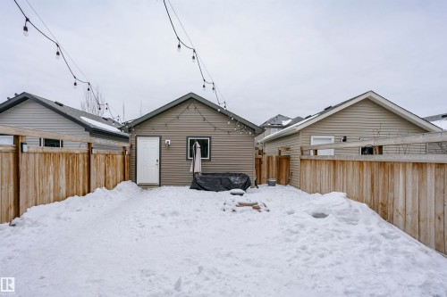 350 Desrochers Boulevard, Edmonton, AB - Outdoor