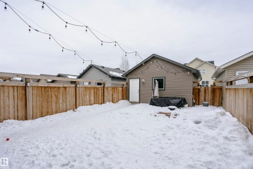 350 Desrochers Boulevard, Edmonton, AB - Outdoor