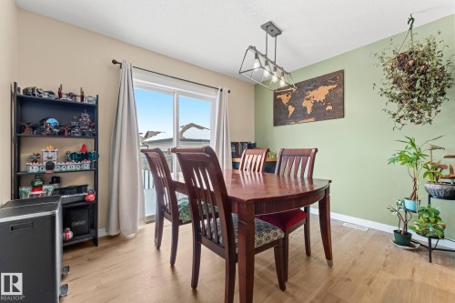 1150 35A Avenue, Edmonton, AB - Indoor Photo Showing Dining Room