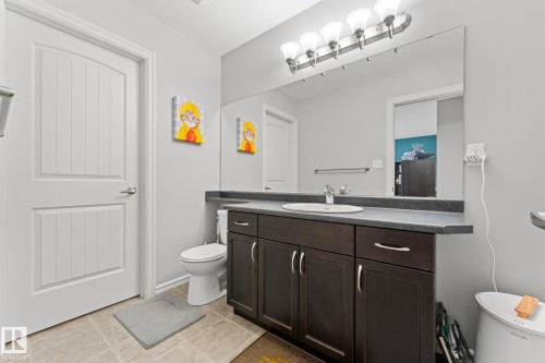 1150 35A Avenue, Edmonton, AB - Indoor Photo Showing Bathroom
