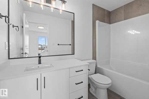 54 Eden Link, Fort Saskatchewan, AB - Indoor Photo Showing Bathroom