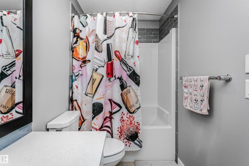 354 Genesis Villa(S), Stony Plain, AB - Indoor Photo Showing Bathroom