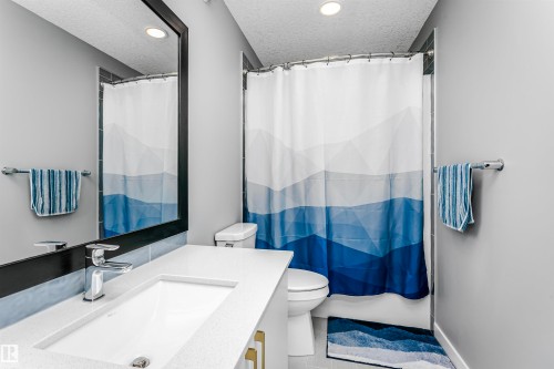 354 Genesis Villa(S), Stony Plain, AB - Indoor Photo Showing Bathroom