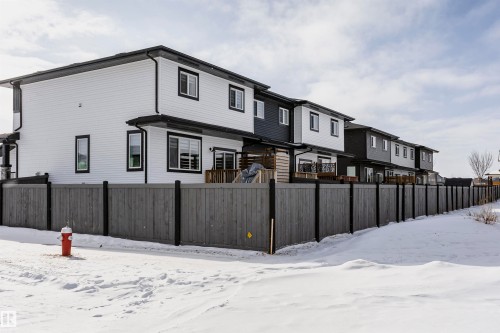 354 Genesis Villa(S), Stony Plain, AB - Outdoor