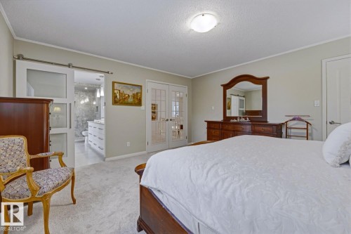 324 Wolf Ridge Point(E), Edmonton, AB - Indoor Photo Showing Bedroom