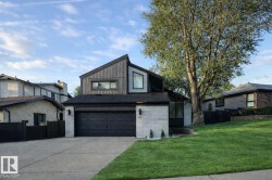 38 WOODCREST Avenue  St. Albert, AB T8N 3H5