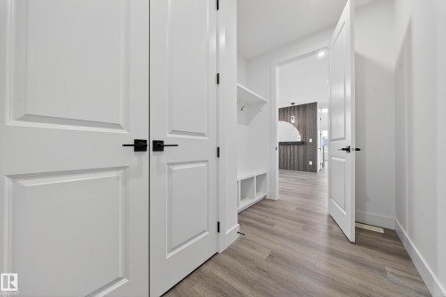 2010 Collip Crescent Sw, Edmonton, AB - Indoor Photo Showing Other Room