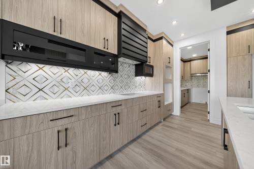 2010 Collip Crescent Sw, Edmonton, AB - Indoor Photo Showing Kitchen