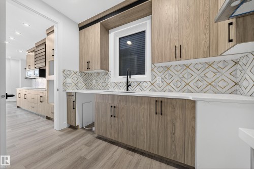 2010 Collip Crescent Sw, Edmonton, AB - Indoor