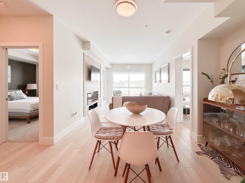 718 200 Bellerose Drive, St. Albert, AB - Indoor Photo Showing Dining Room