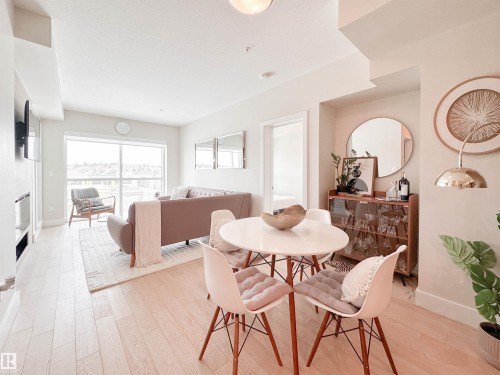 718 200 Bellerose Drive, St. Albert, AB - Indoor Photo Showing Dining Room